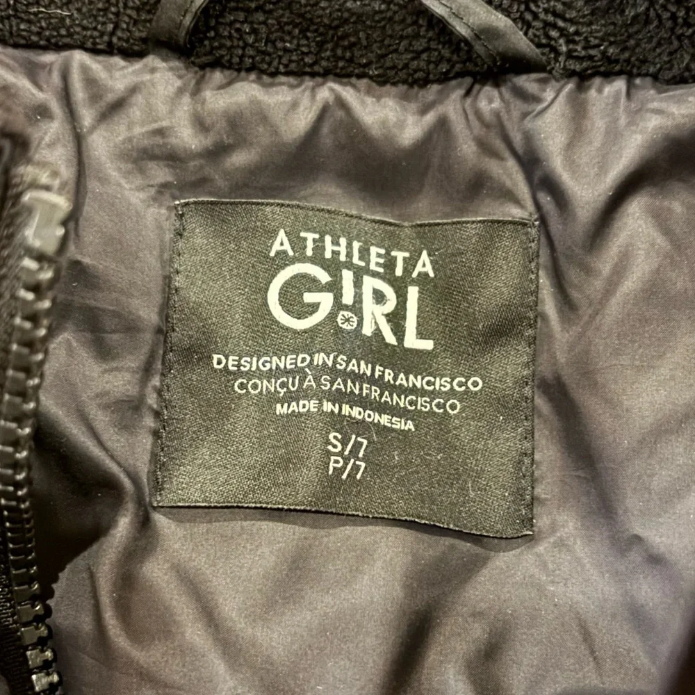 Athleta Girl Peak Puffer Jacket